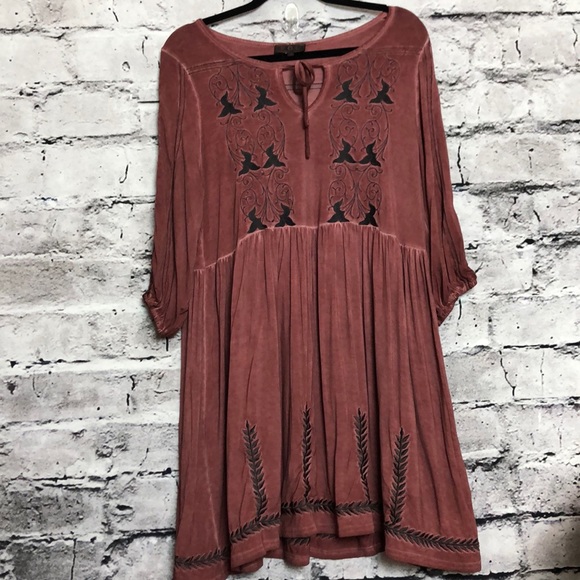 POL Embroidered Dress. Red Brick. - Picture 4 of 11